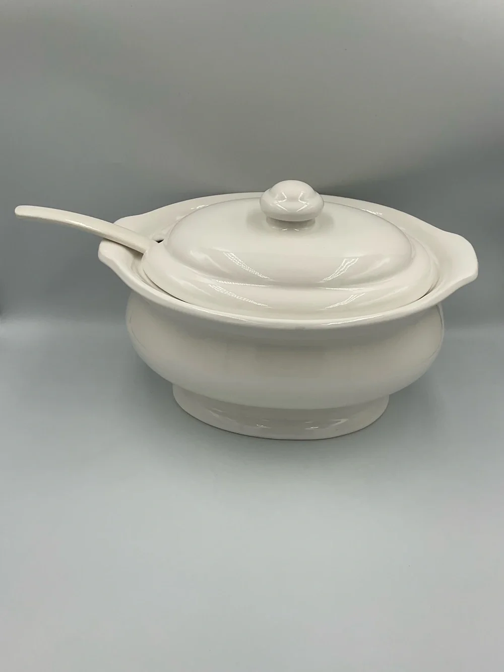 Vintage Pfaltzgraff Hearth #160 Off-white 3.5qt Lidded Soup Tureen with Ladle